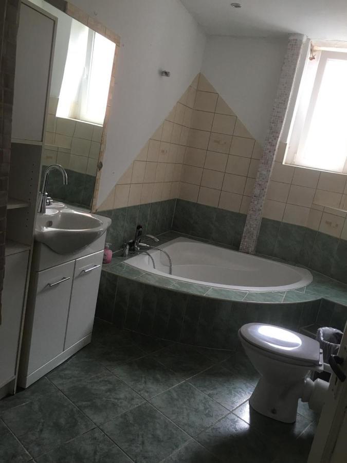 Zimmer In Καϊζερσλάουτερν Εξωτερικό φωτογραφία